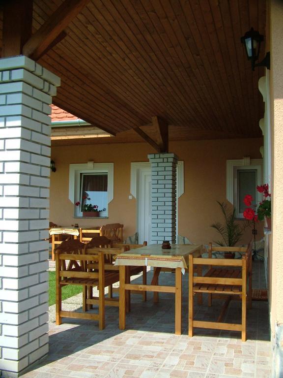 Horvathapartman Bük Rum bild